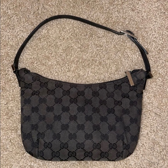 Gucci Handbags - Gucci Pochette Bag